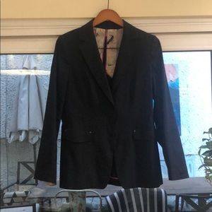 Navy Elie Tahari stretch linen blazer